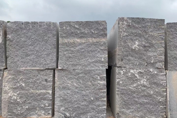 荒料堆場(chǎng)