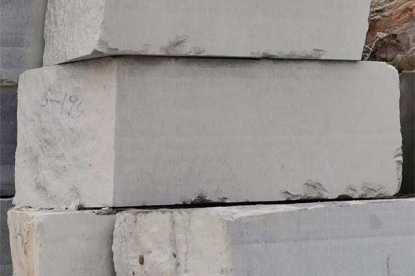 荒料堆場(chǎng)